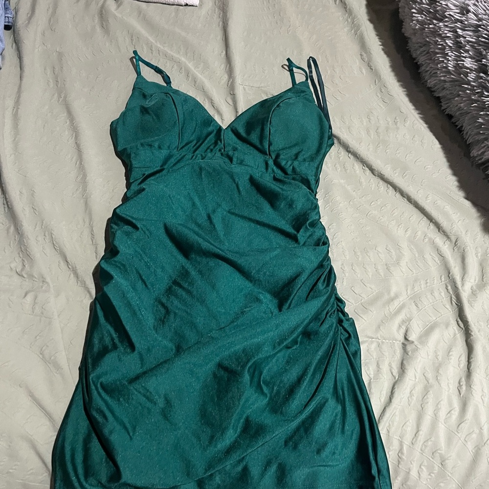 Elegant Green Sleeveless Dress Homecoming dress